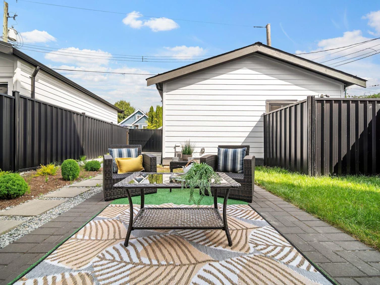 2369 Adanac Street, Vancouver, BC, V5L 2E9 - 31
