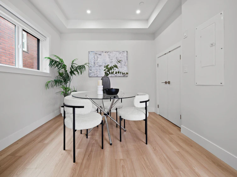 2369 Adanac Street, Vancouver, BC, V5L 2E9 - 13