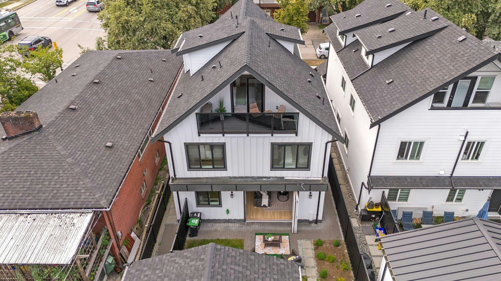 2369 Adanac Street, Vancouver, BC, V5L 2E9 - 34