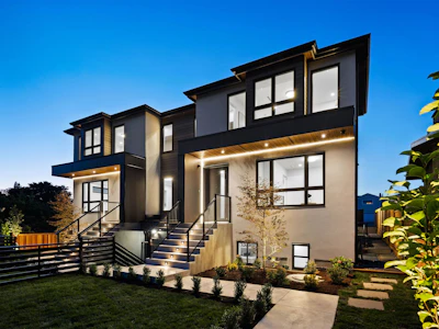 1-7061 Paulus Crescent - 2