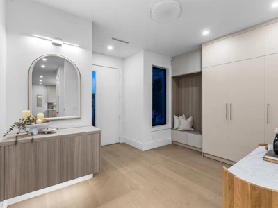 1-7061 Paulus Crescent - 4