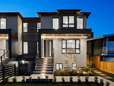 1-7061 Paulus Crescent - 3