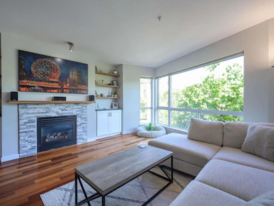220-676 W 6th Avenue - 3