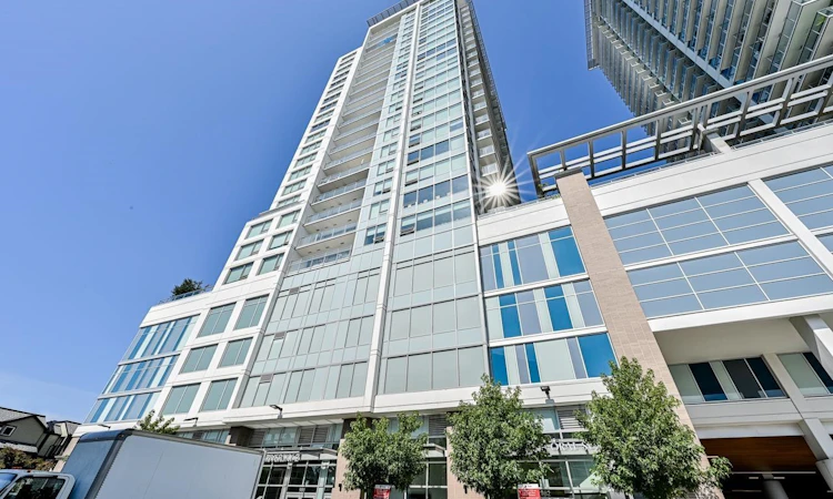 1005-988 Quayside Drive