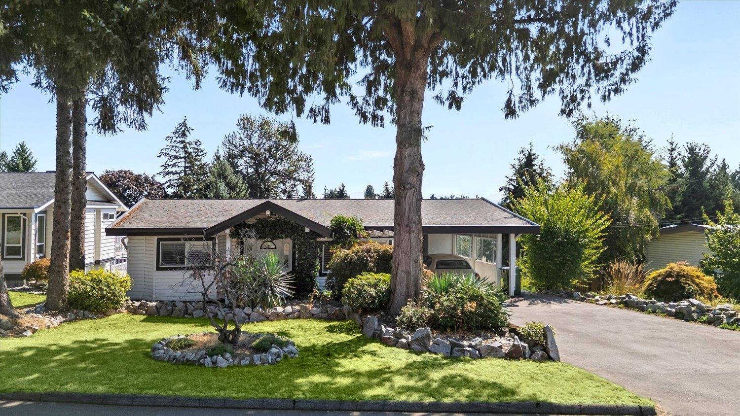 2034 Majestic Crescent, Abbotsford, BC, V2T 3G1