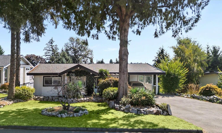 2034 Majestic Crescent