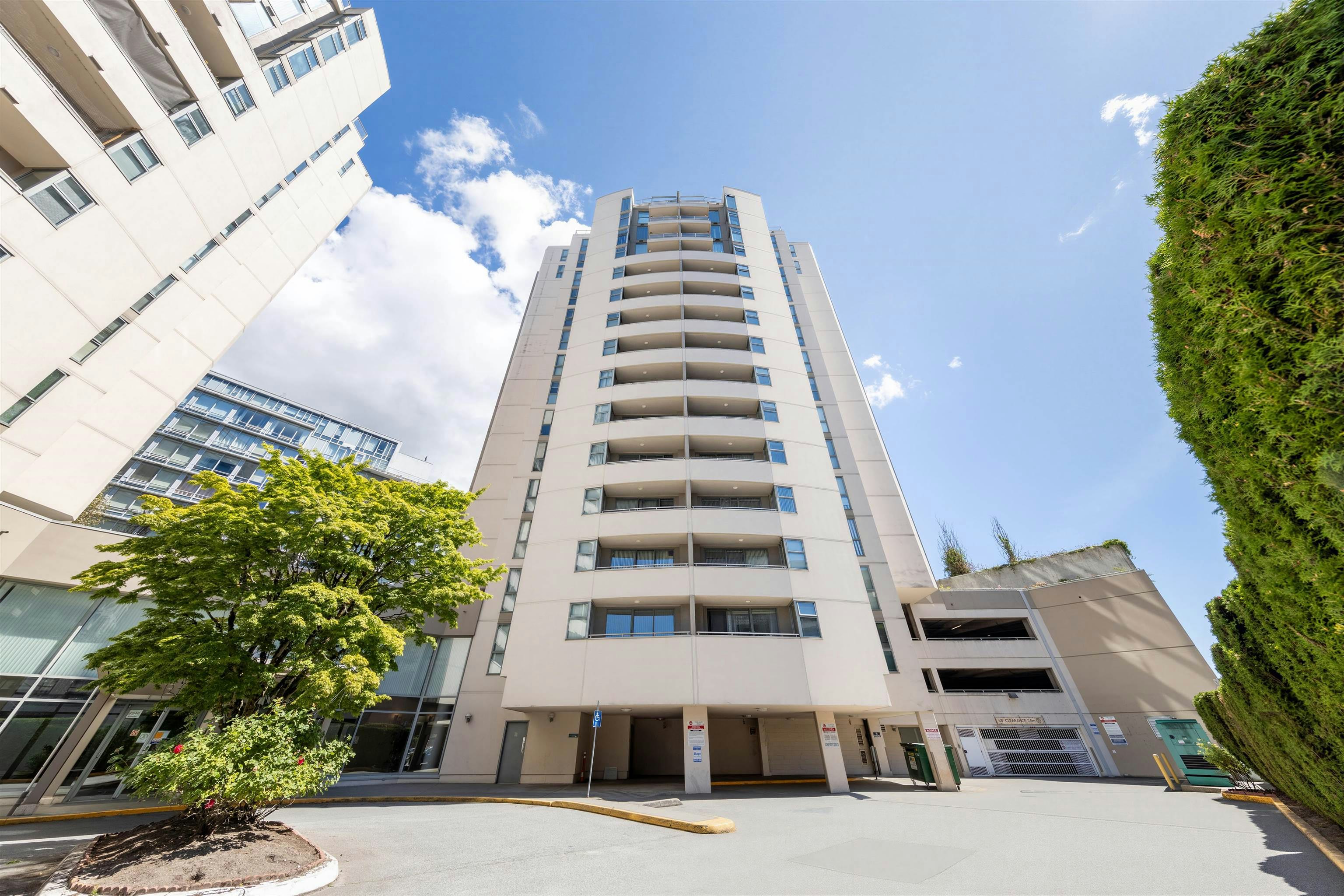 1505-8248 Lansdowne Road, Richmond, BC, V6X 3Y9