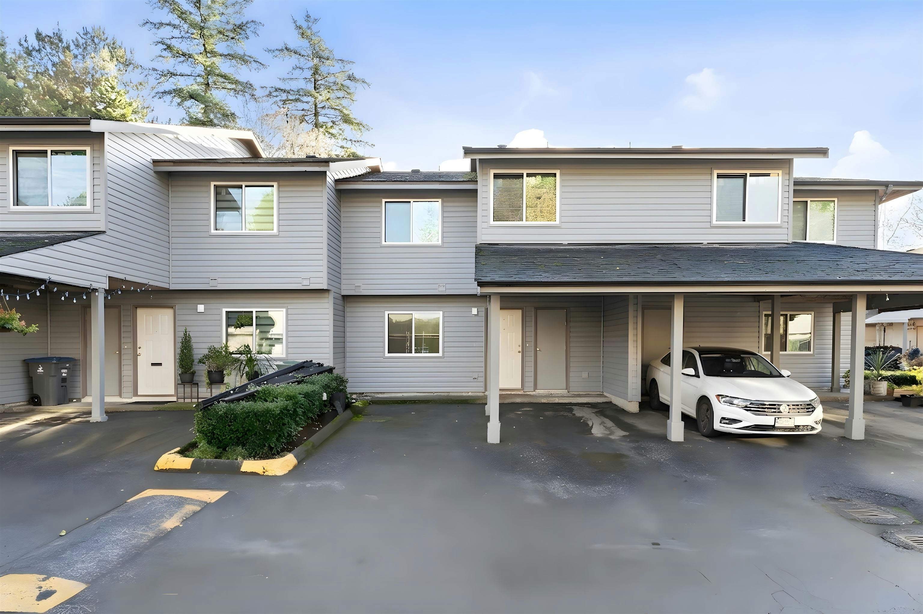 164-7261 140 Street, Surrey, BC, V3W 5J6