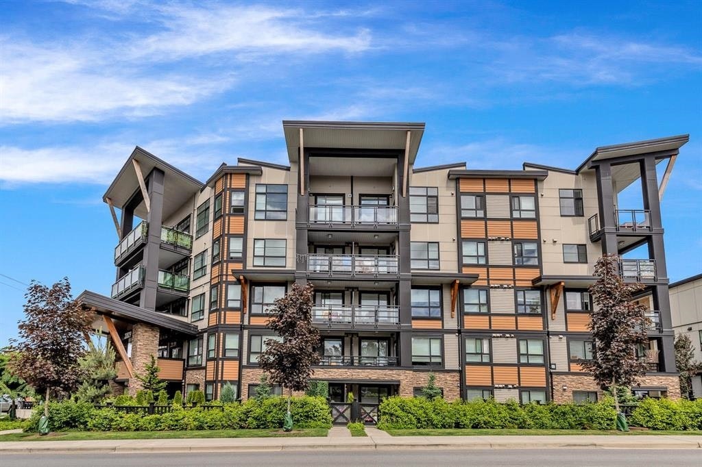 301-20829 77a Avenue, Langley, BC, V2Y 0Y5