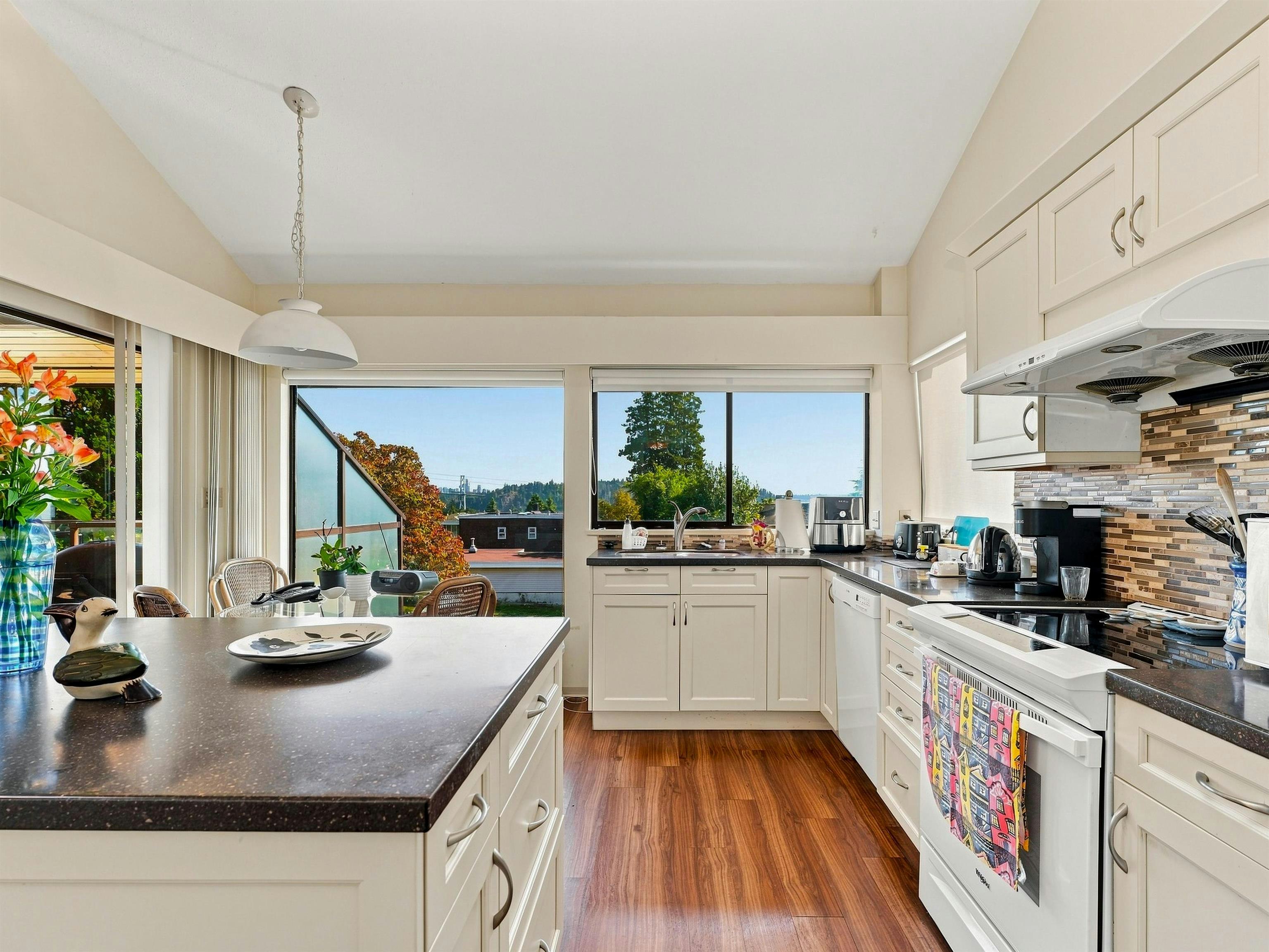 1180 Fulton Avenue, West Vancouver, BC, V7T 1N5 - 15