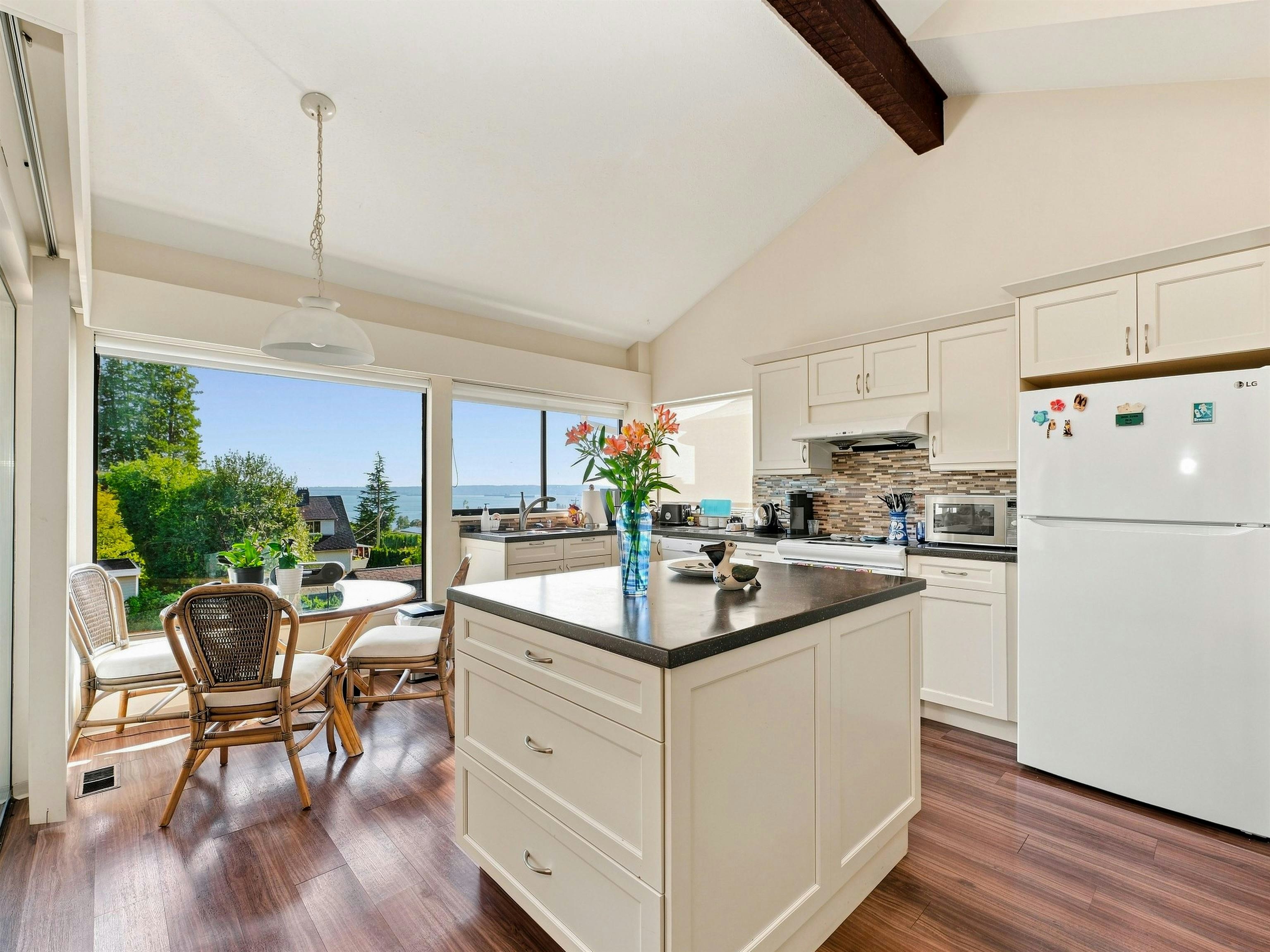 1180 Fulton Avenue, West Vancouver, BC, V7T 1N5 - 14