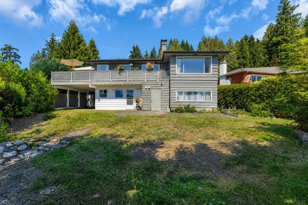 403 Newdale Court, North Vancouver, BC, V7N 3H3 - 26