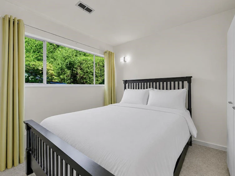 403 Newdale Court, North Vancouver, BC, V7N 3H3 - 25