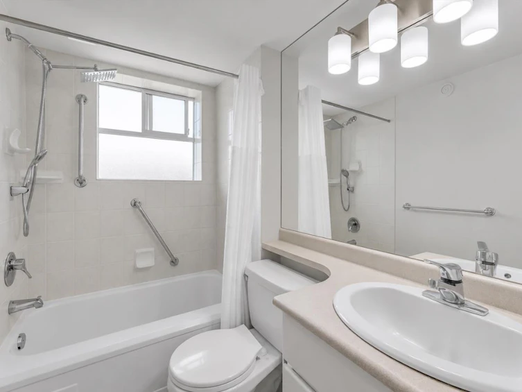 403 Newdale Court, North Vancouver, BC, V7N 3H3 - 24