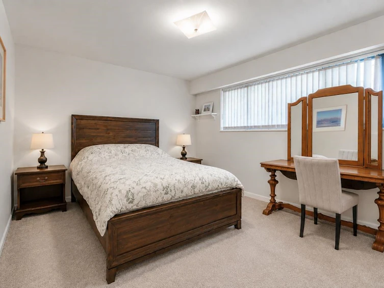403 Newdale Court, North Vancouver, BC, V7N 3H3 - 14