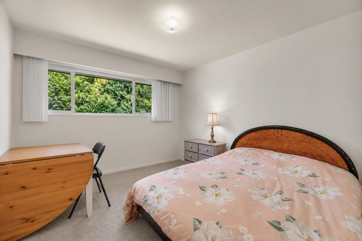 403 Newdale Court, North Vancouver, BC, V7N 3H3 - 15