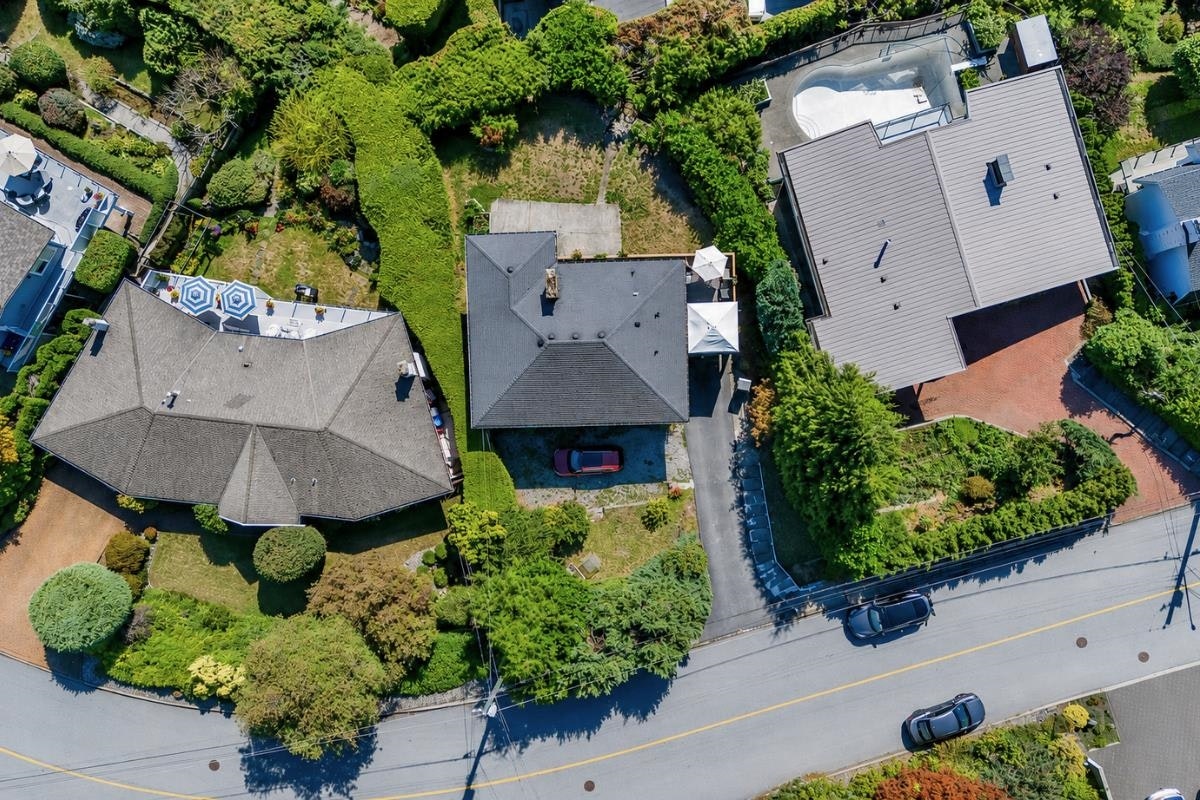 403 Newdale Court, North Vancouver, BC, V7N 3H3 - 29