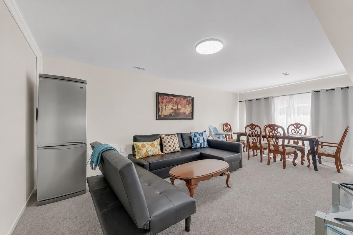 403 Newdale Court, North Vancouver, BC, V7N 3H3 - 19