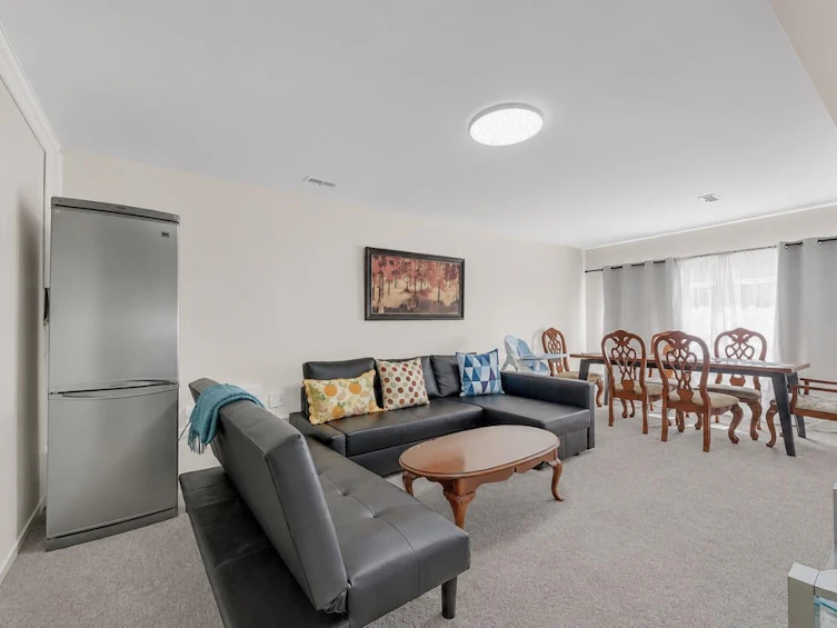 403 Newdale Court, North Vancouver, BC, V7N 3H3 - 19