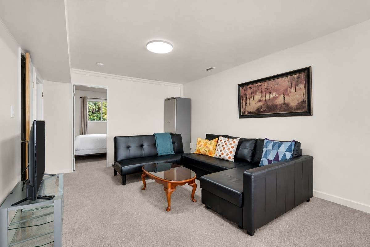 403 Newdale Court, North Vancouver, BC, V7N 3H3 - 20