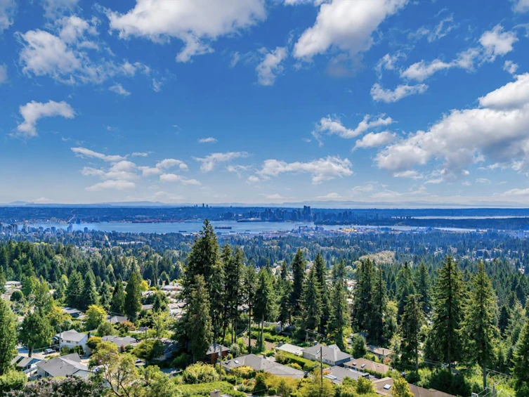 403 Newdale Court, North Vancouver, BC, V7N 3H3 - 9