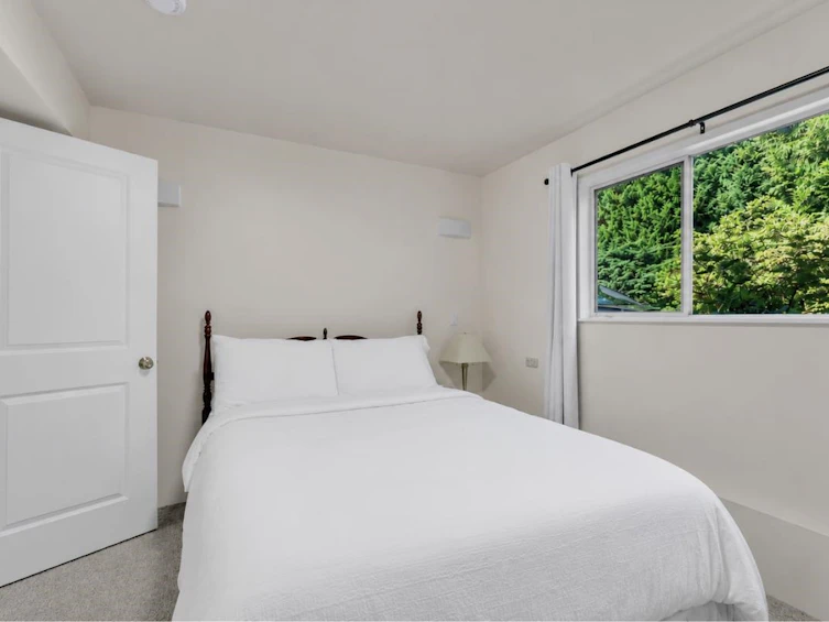 403 Newdale Court, North Vancouver, BC, V7N 3H3 - 22