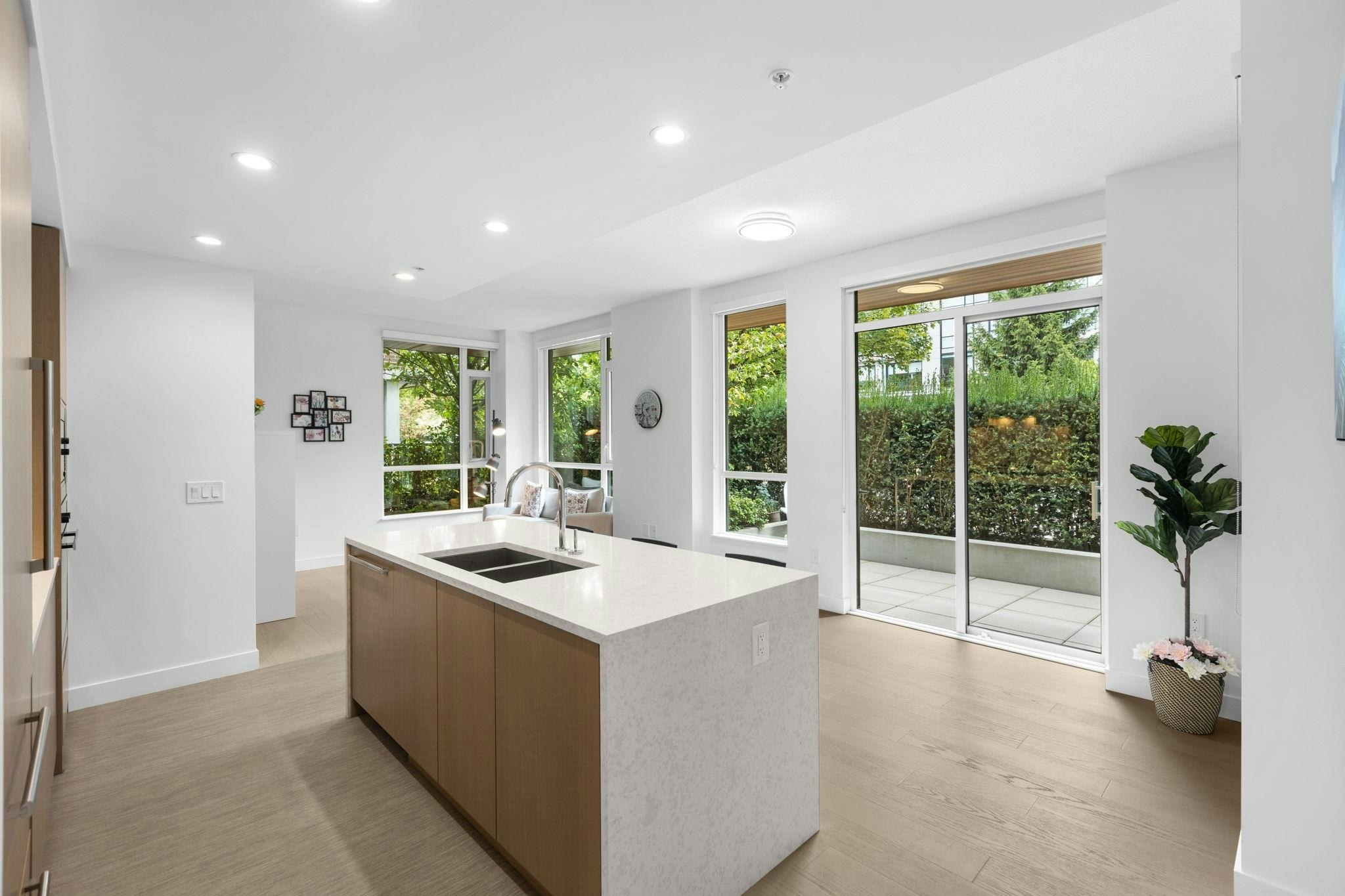 109-469 W King Edward Avenue - 3