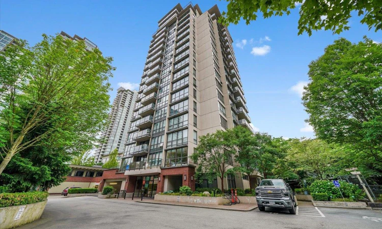 1804-2959 Glen Drive