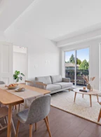 408 2233 156th Street