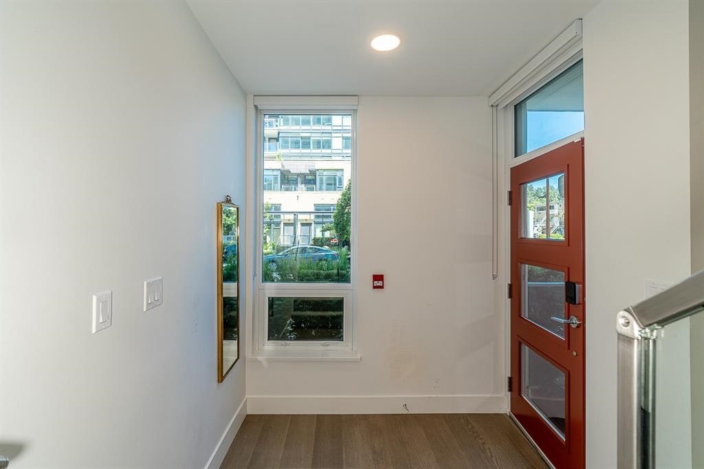 2025 Curling Road, North Vancouver, BC, V7P 0E1 - 38