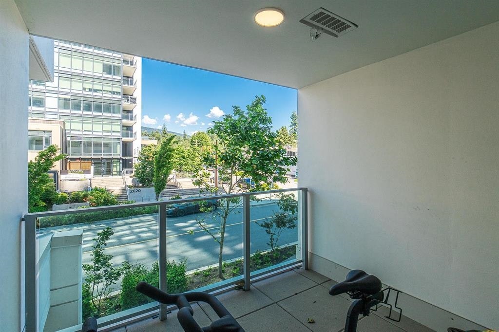 2025 Curling Road, North Vancouver, BC, V7P 0E1 - 6