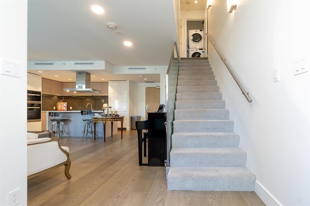 2025 Curling Road, North Vancouver, BC, V7P 0E1 - 17