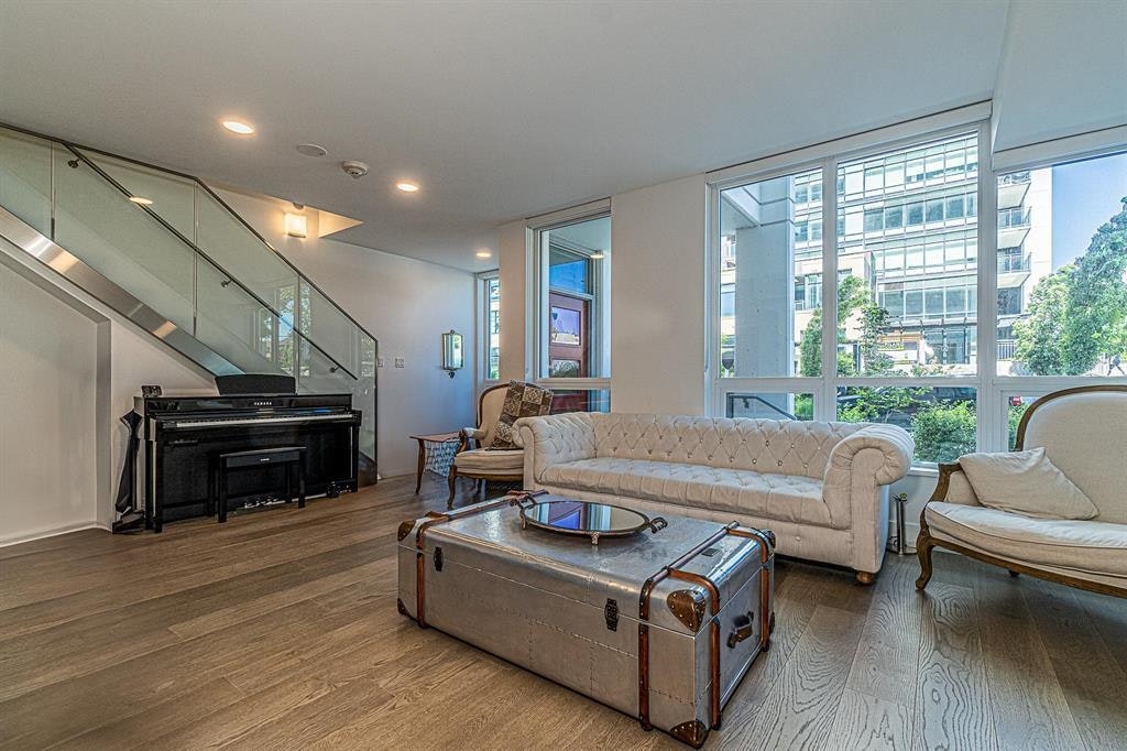 2025 Curling Road, North Vancouver, BC, V7P 0E1 - 16
