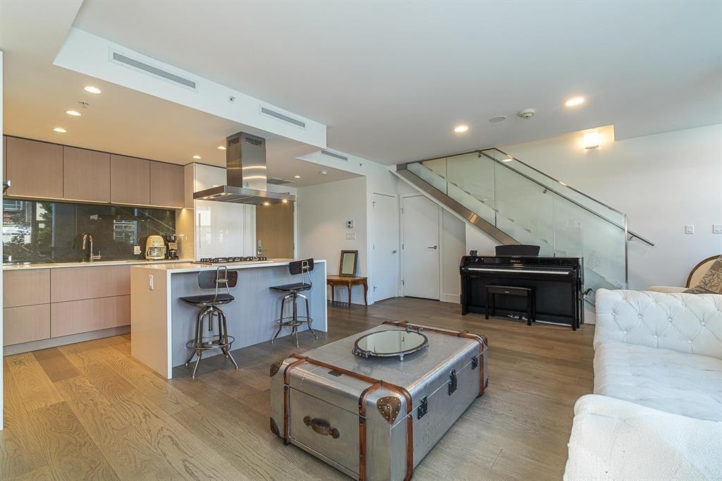 2025 Curling Road, North Vancouver, BC, V7P 0E1 - 11