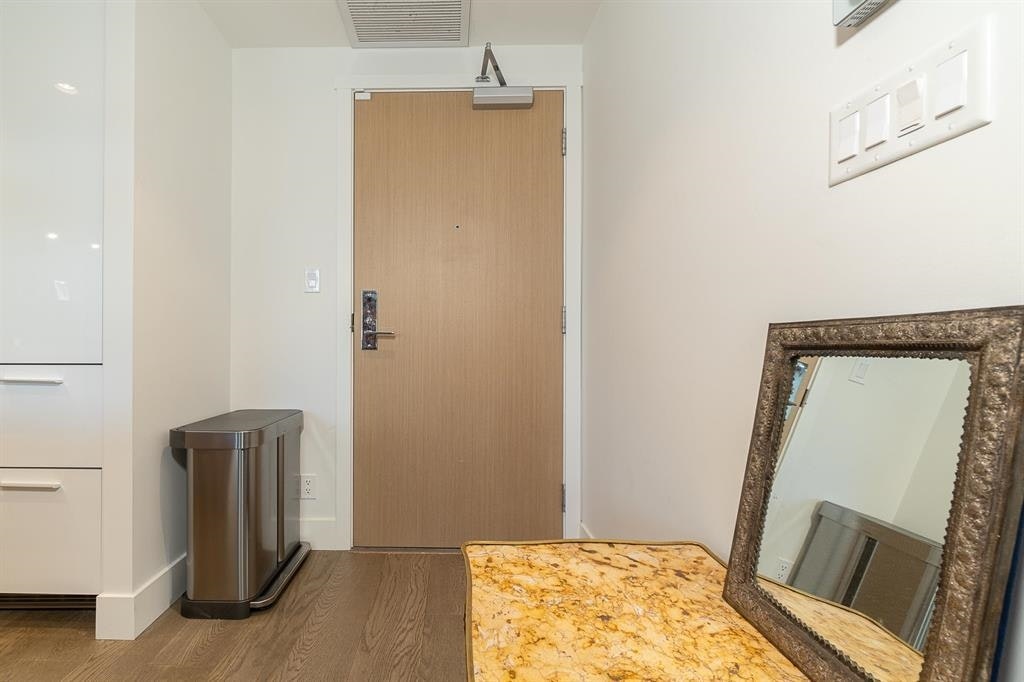 2025 Curling Road, North Vancouver, BC, V7P 0E1 - 7