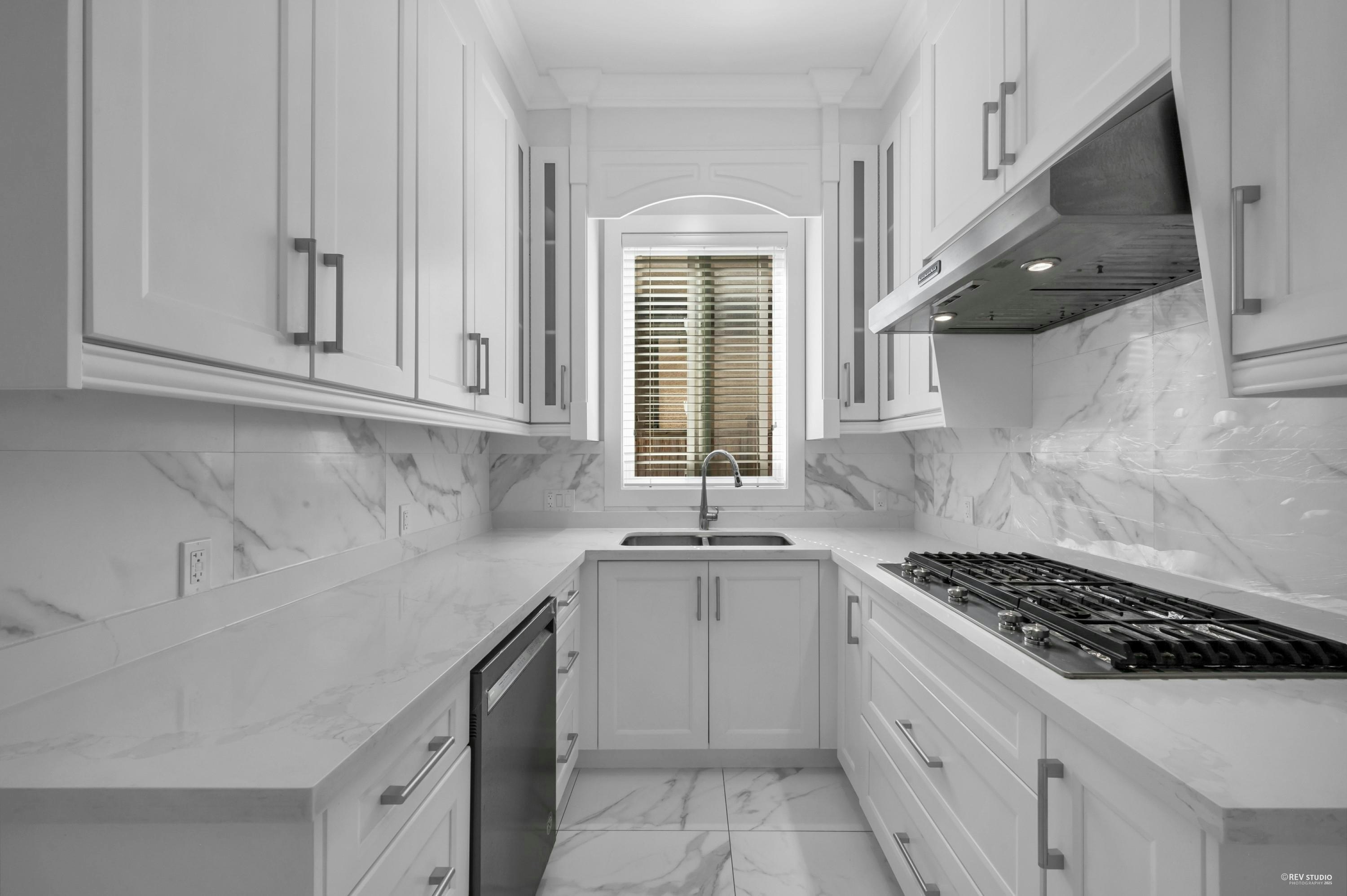 8351 Leslie Road, Richmond, BC, V6X 1E4 - 11