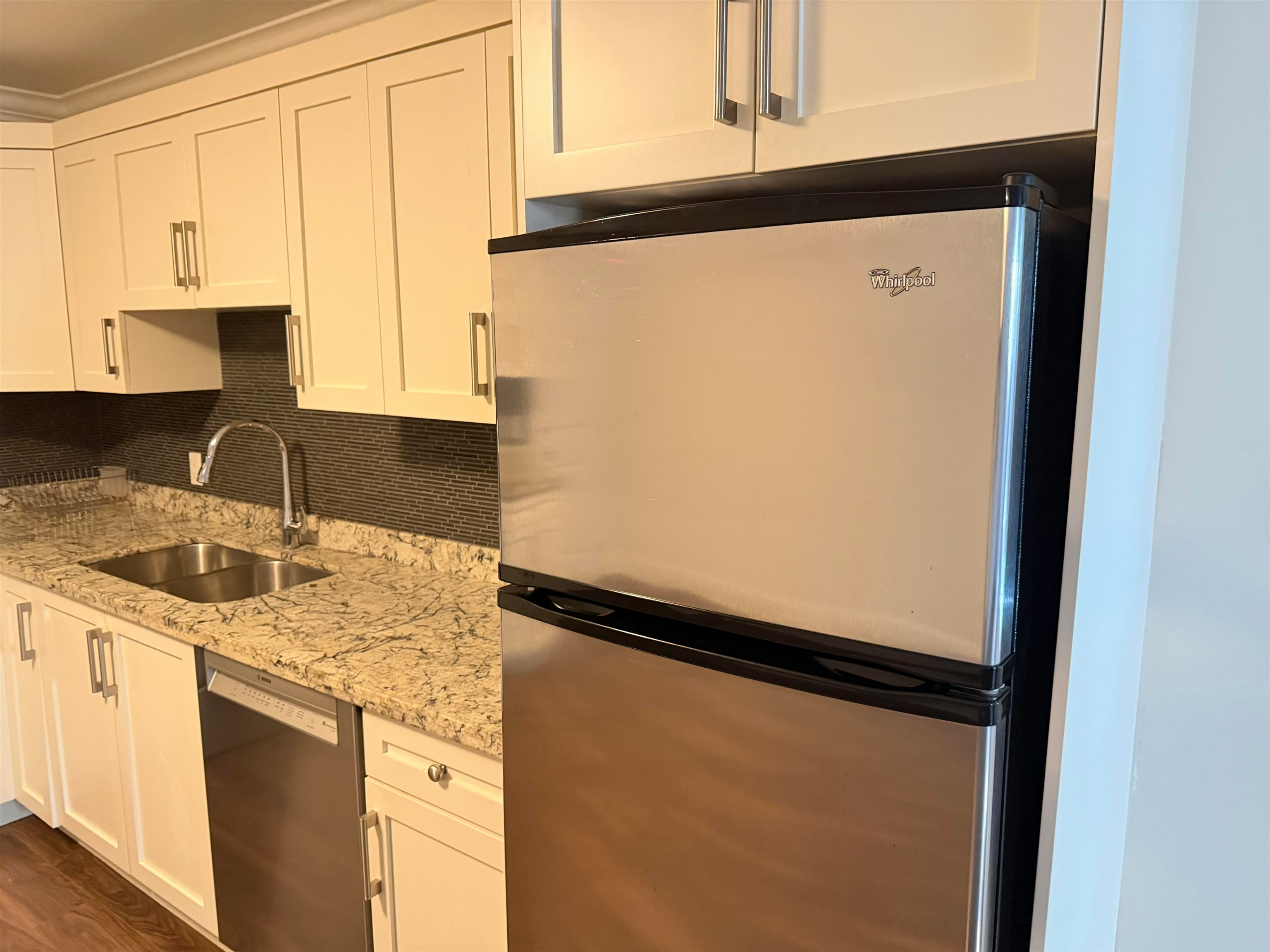 B-2937 Edgemont Boulevard, North Vancouver, BC, V7R 2N3 - 6