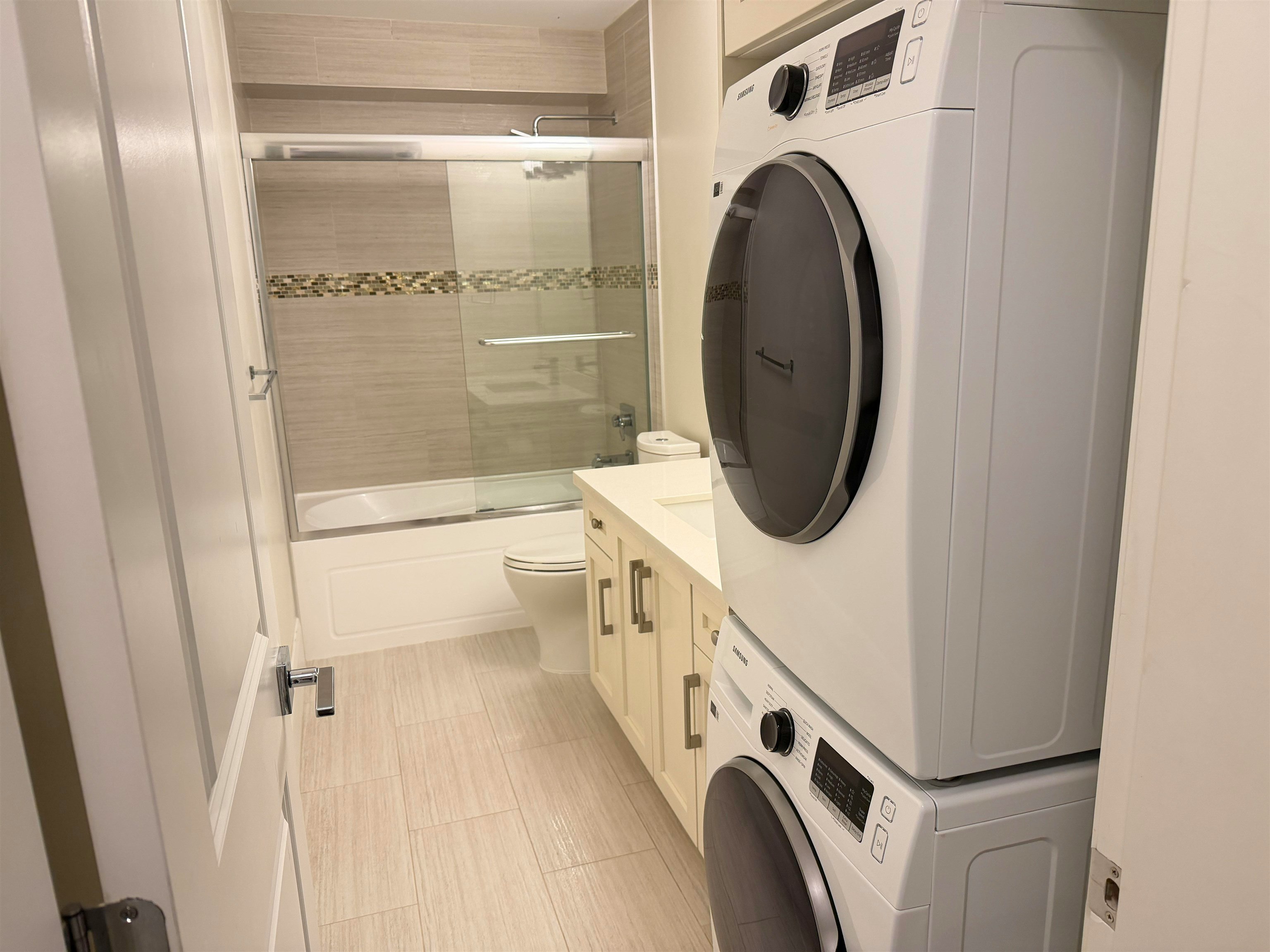 B-2937 Edgemont Boulevard, North Vancouver, BC, V7R 2N3 - 7