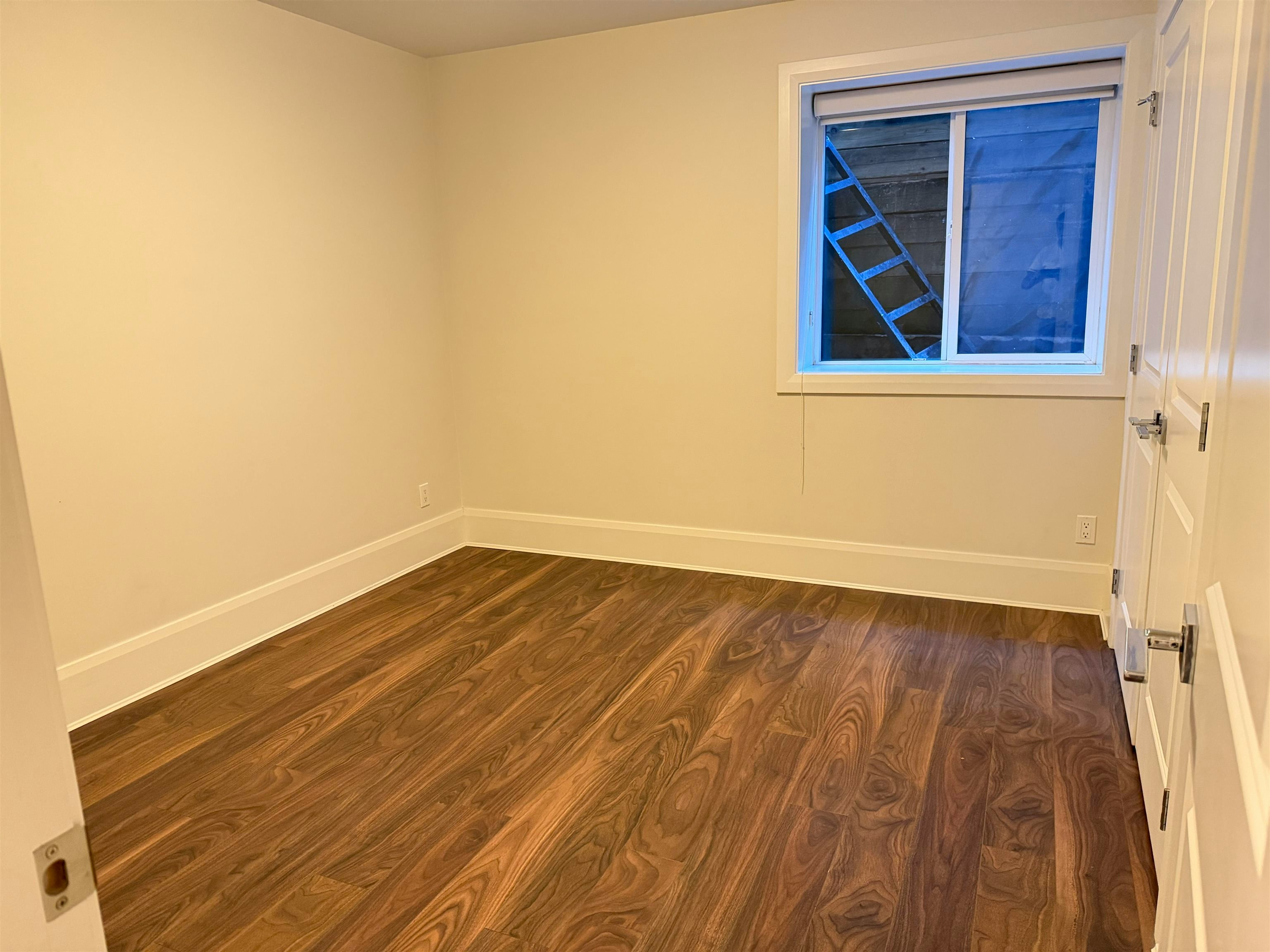 B-2937 Edgemont Boulevard, North Vancouver, BC, V7R 2N3 - 4