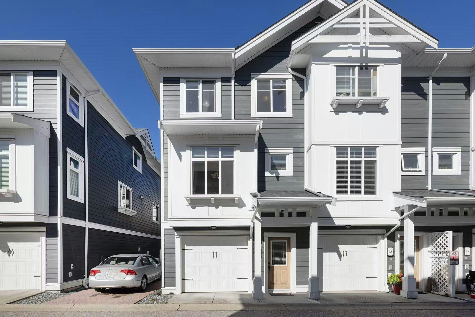 23-8433 164 Street, Surrey, BC, V4N 1E1