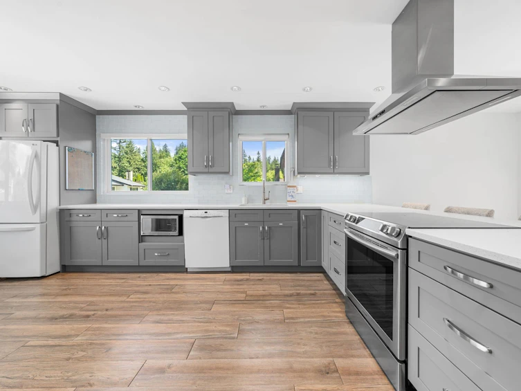 1231 River Drive, Coquitlam, BC, V3E 1N7 - 8