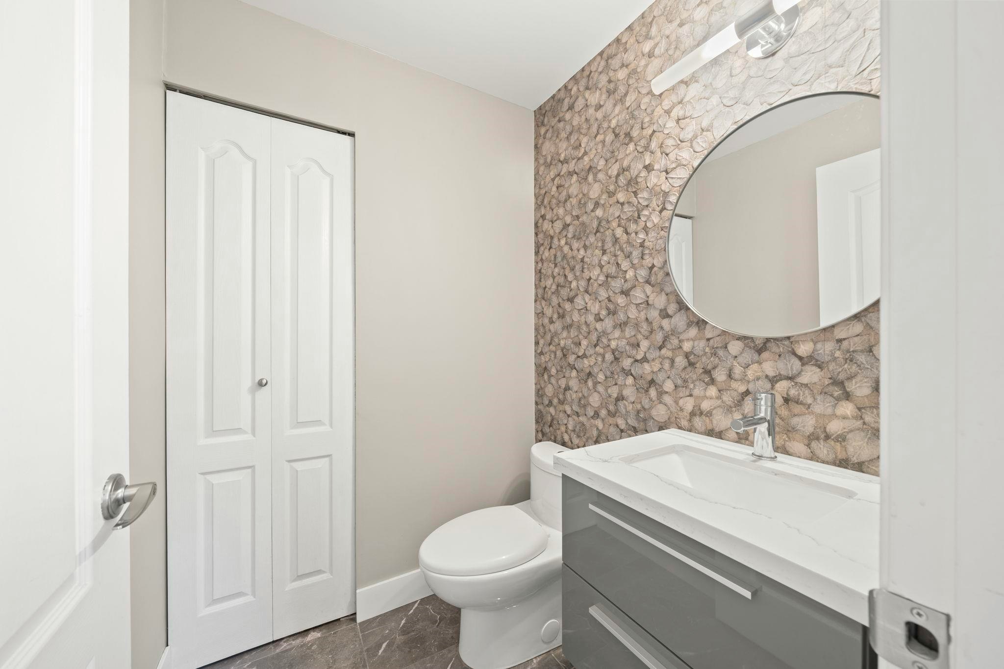 24-6100 Woodwards Road, Richmond, BC, V7E 6G7 - 13