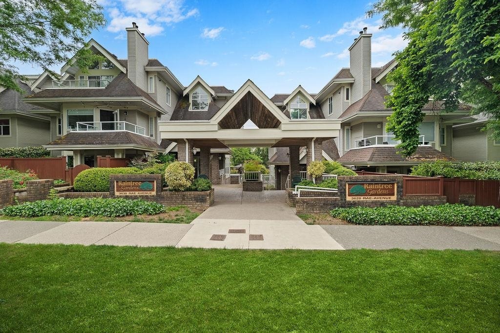 211-3628 Rae Avenue, Vancouver, BC, V5R 2P5