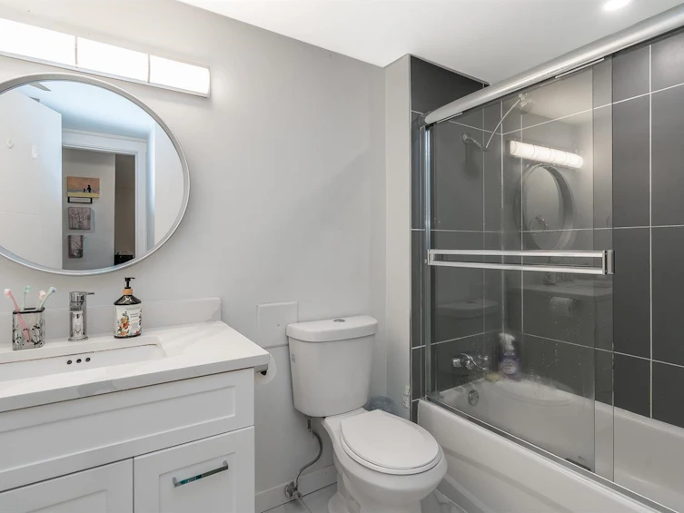 307-15268 100 Avenue, Surrey, BC, V3R 7V1 - 16