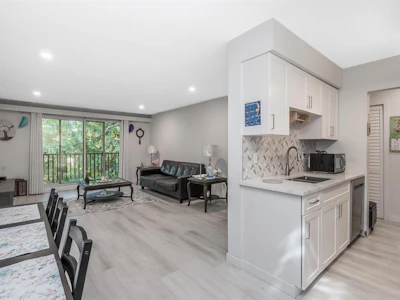 307-15268 100 Avenue - 4