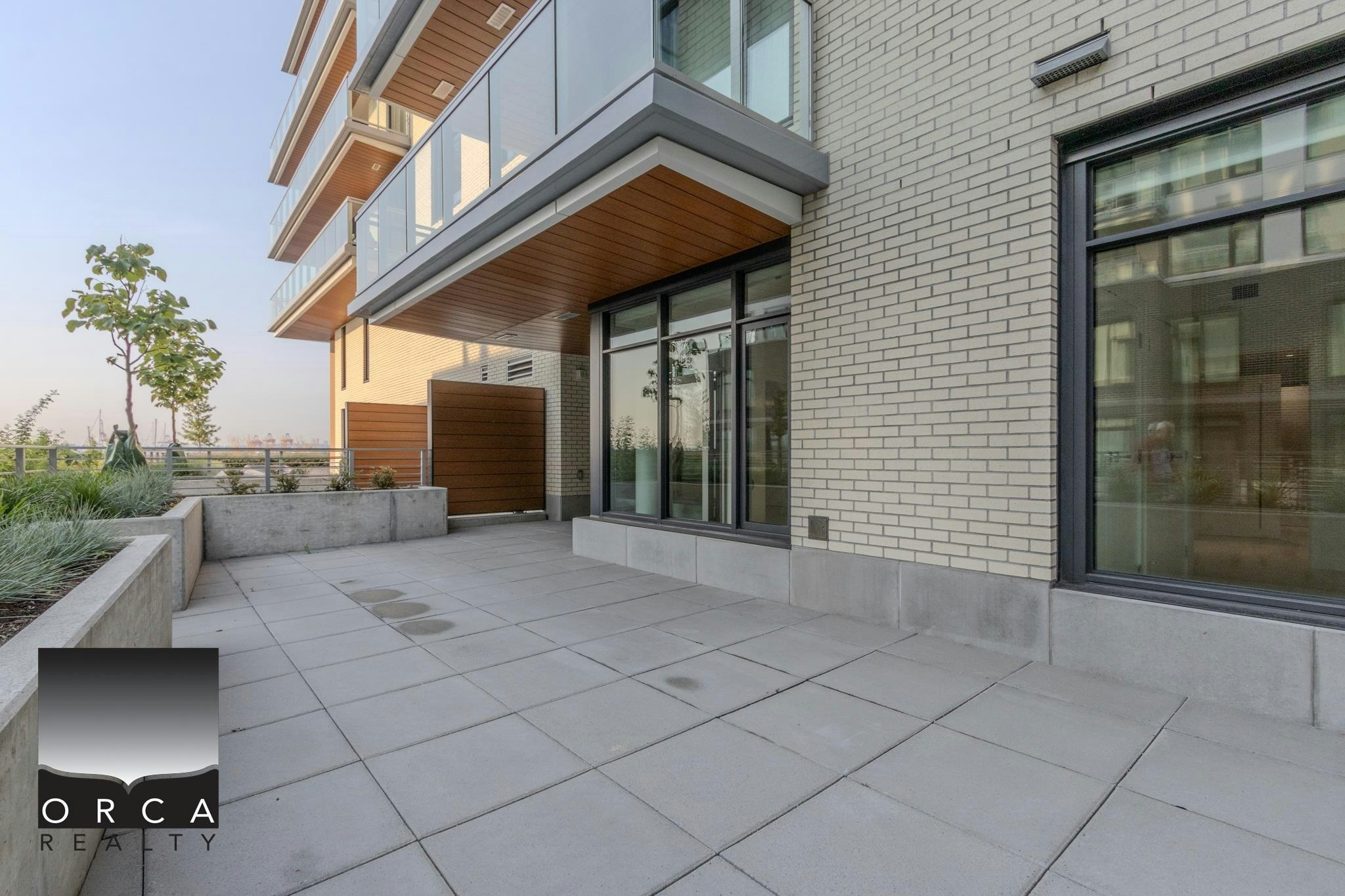 102-777 Harbour Way, North Vancouver, BC, V5T 4R4 - 21