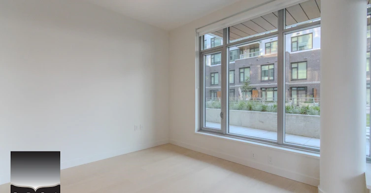 102-777 Harbour Way, North Vancouver, BC, V5T 4R4 - 9