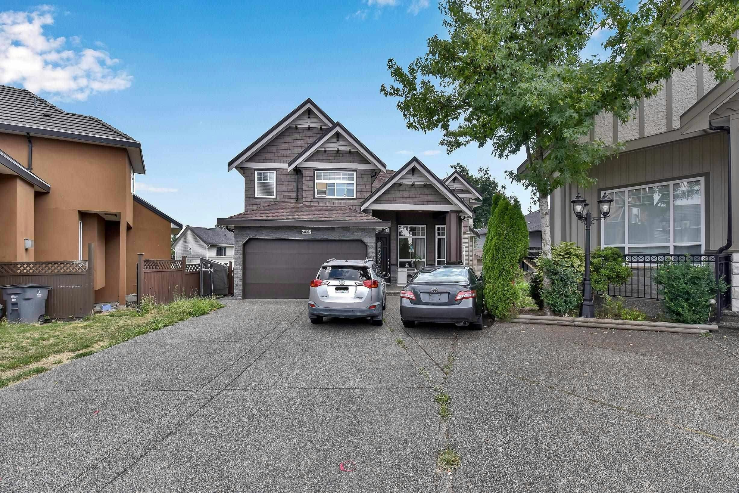 6842 131 Street, Surrey, BC, V3W 1R8