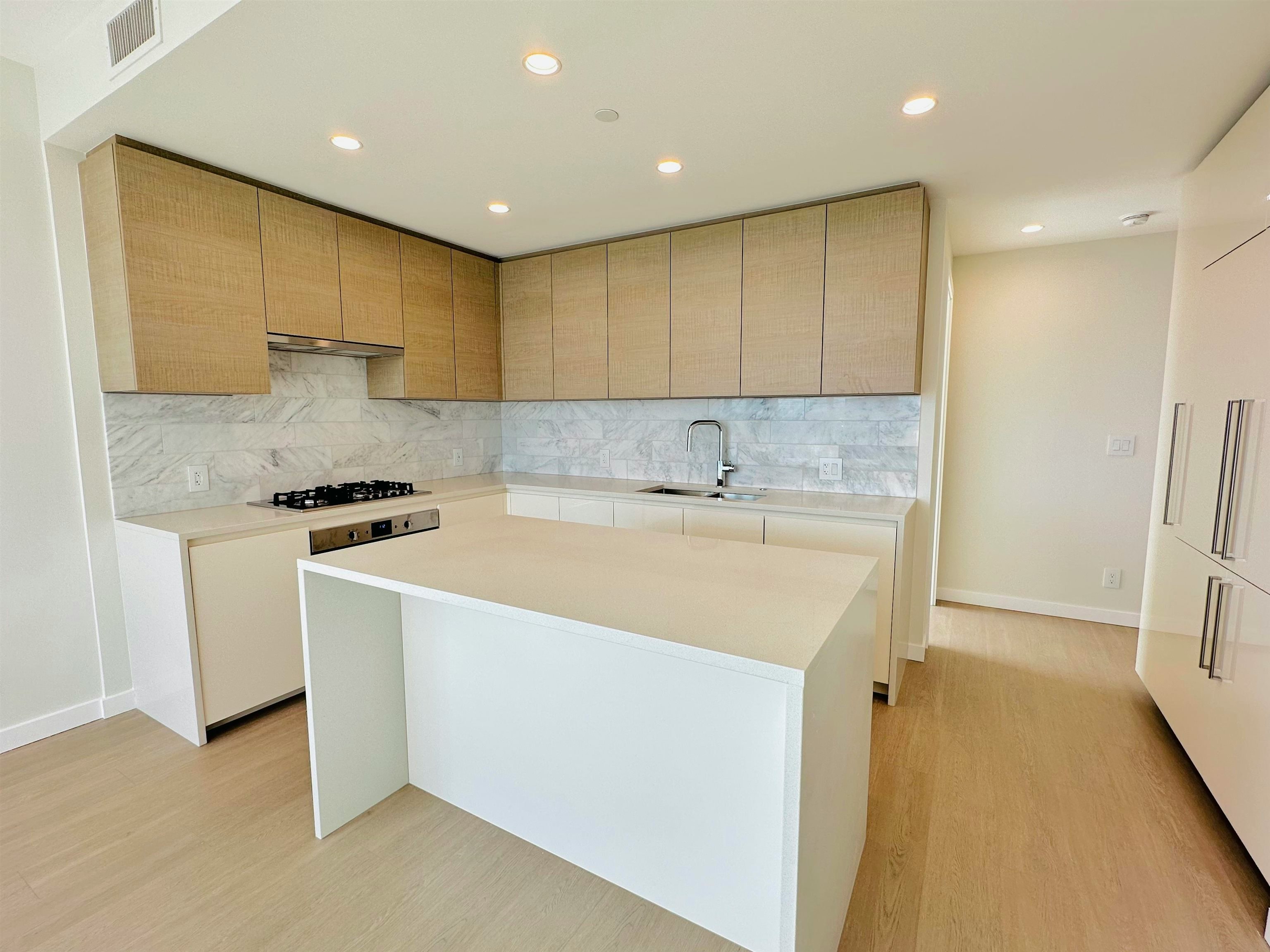 4004-2186 Gilmore Place Avenue, Burnaby, BC, V5C 0N7 - 9