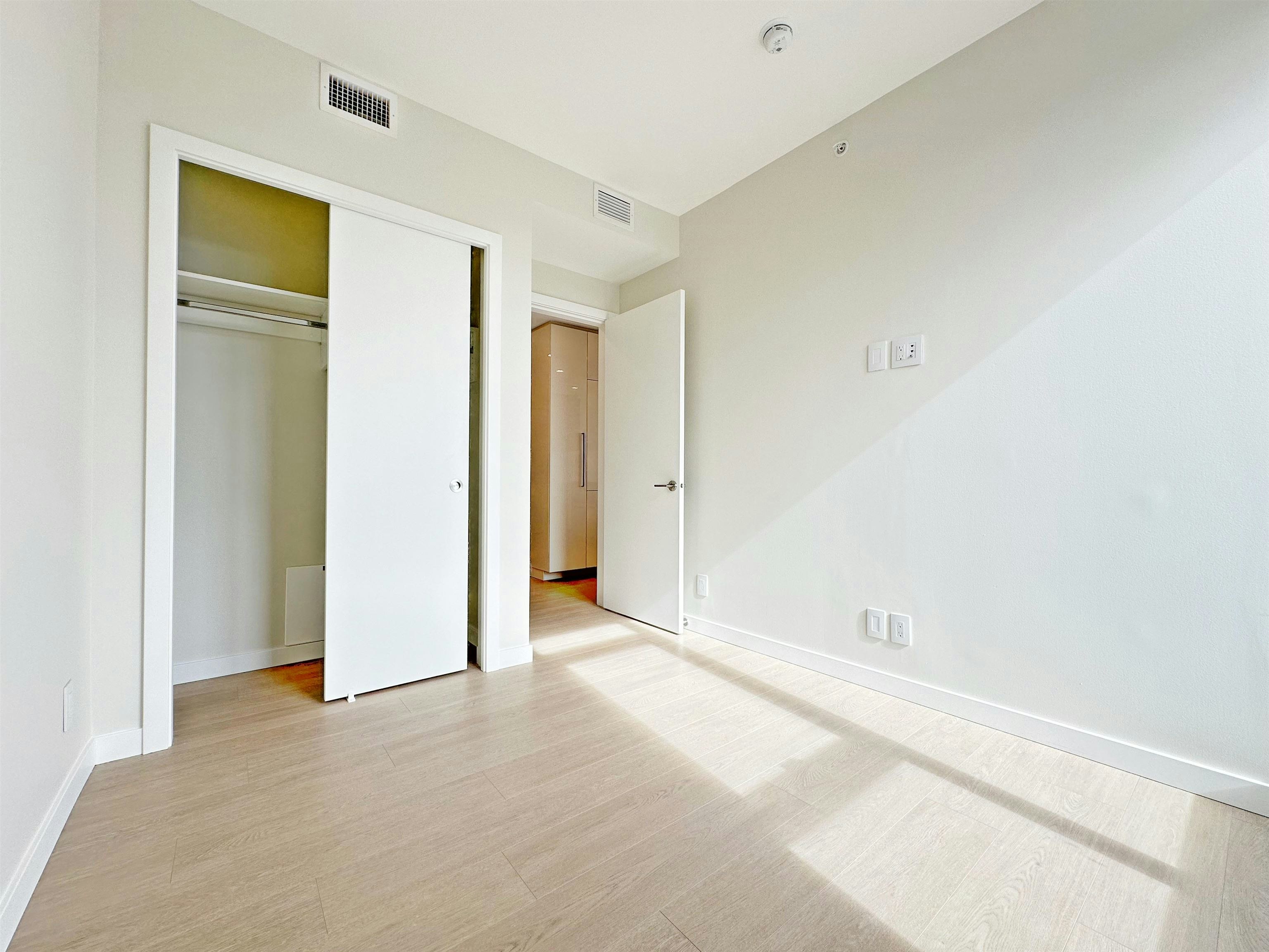 4004-2186 Gilmore Place Avenue, Burnaby, BC, V5C 0N7 - 13